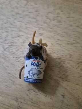 4/20$ Mega Gross Minis Series 2 Raw Rat Milk Ice Cream